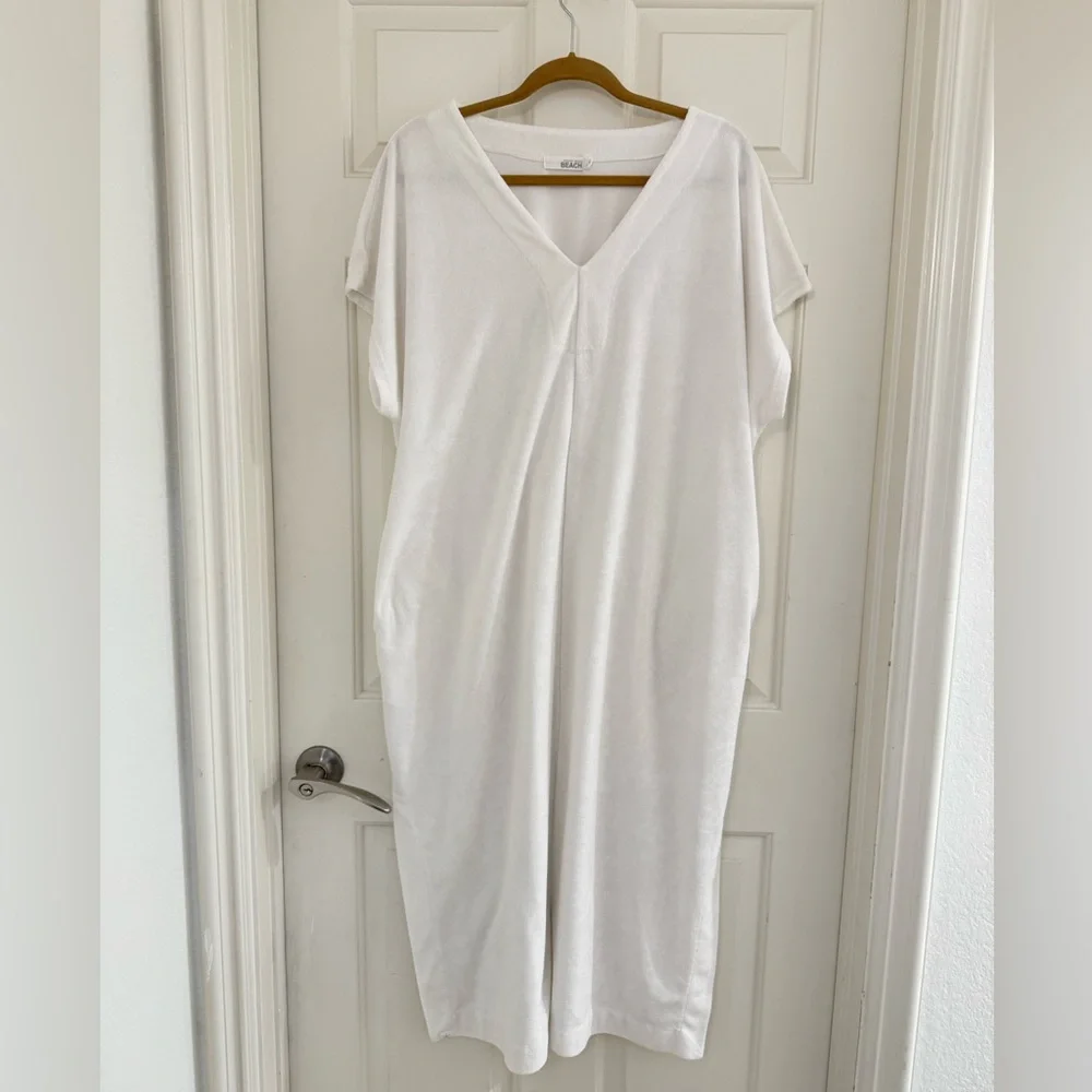 Barefoot Dreams White Swim Coverup - Picture 2 of 16